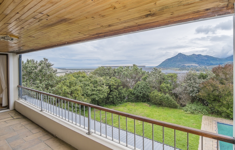 5 Bedroom Property for Sale in Stonehaven Estate Western Cape